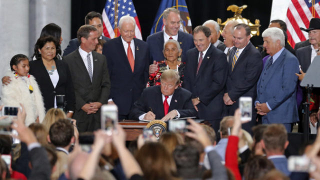 360650_trump_national_monuments_86254 5bce47ad73bb428fae010da27393daf0 676x379.jpg