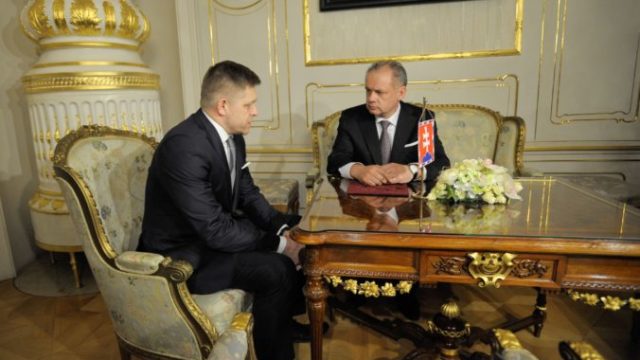 360737_andrej kiska robert fico 676x442.jpg