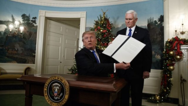 360912_mike pence donald trump 676x451.jpg