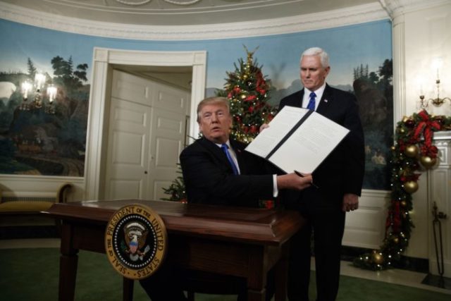 360912_mike pence donald trump 676x451.jpg
