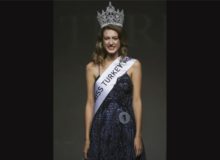 360947_turkey_miss_turkey_34533 8650fea3db894a63ae4a5b01b092aa15 676x491.jpg