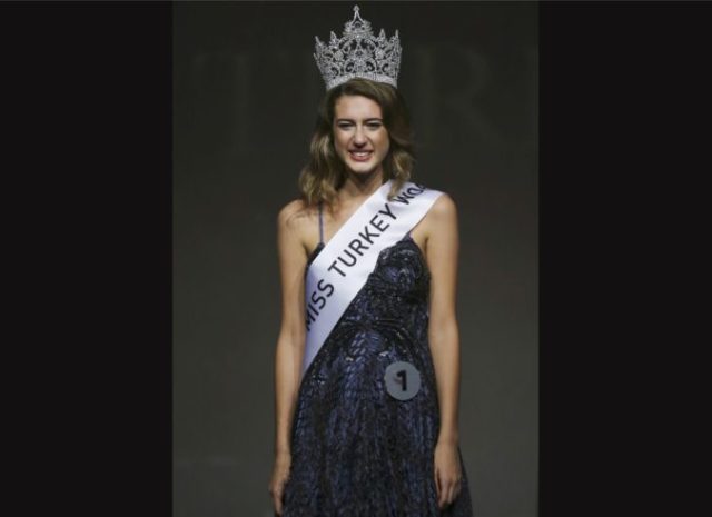 360947_turkey_miss_turkey_34533 8650fea3db894a63ae4a5b01b092aa15 676x491.jpg