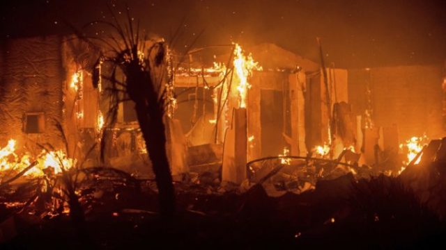 361045_california_wildfires_09946 3f132344afe3435588e8a6d690162589 1 676x450.jpg