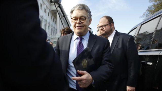 361081_sexual_misconduct_franken_62649 18e19998d5a043498b6b59b7e810d4b6 676x469.jpg