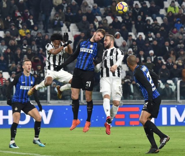 361217_italy_soccer_serie_a_99664 cd225633af044a4e8f5b64eb3018fecc 676x570.jpg