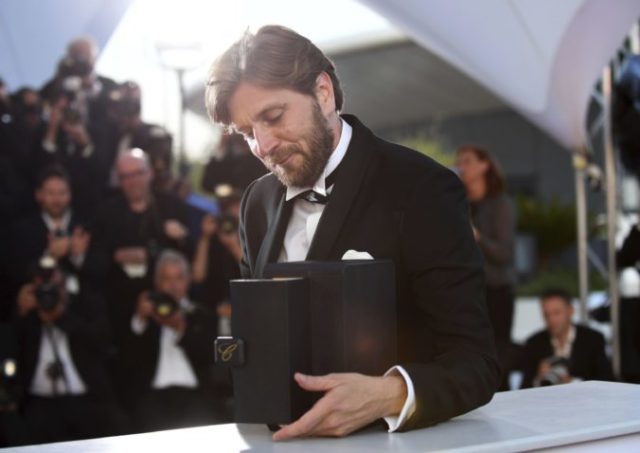 361219_france_cannes_2017_awards_photo_call_79387 37258fd2a2f947308ac32e76bb58fe34 676x478.jpg