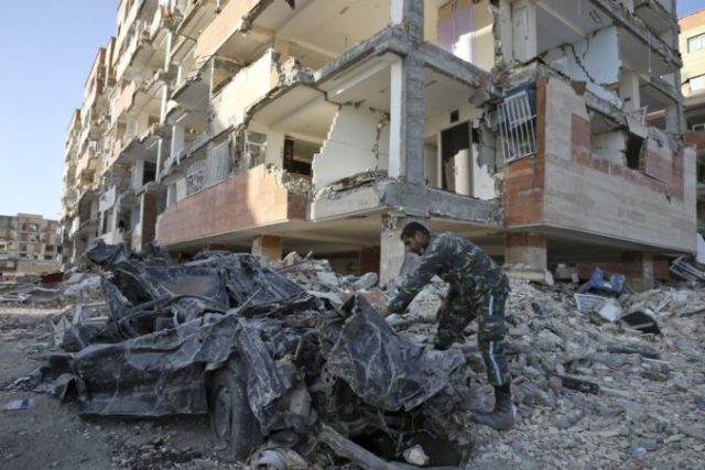 361402_iran_iraq_earthquake_83568 ed2d81a21d924980831f8b42e881ee45 676x451.jpg