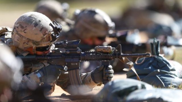 361419_army_trainers_38177 79222855a5d54ec783b2c83a09a90970 676x471.jpg