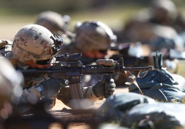 361419_army_trainers_38177 79222855a5d54ec783b2c83a09a90970 676x471.jpg