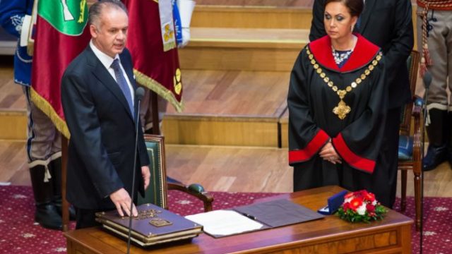 361609_andrej kiska ivetta macejkova 676x451.jpg