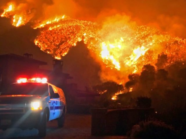 361672_aptopix_california_wildfires_70418 b6084c115ffe466bac1a03820aa8b491 676x507.jpg