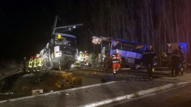 361767_france_train_accident_69058 e1b107a906ad48b6a0ab8297bc269ad2 676x409.jpg