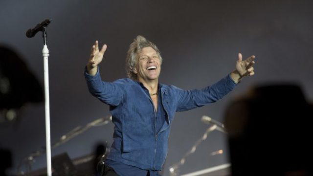 361771_jon bon jovi 676x461.jpg