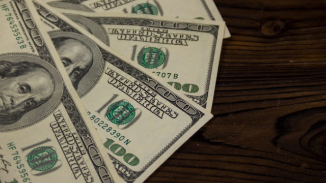 361829_dolar 676x451.jpg
