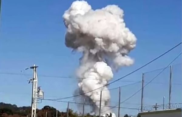 361849_explozia.jpg