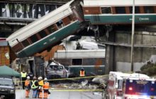 362077_aptopix__train_derailment_washington_state_87622 4b73f4e6871d4e7f852084295e4a51a8 676x428.jpg