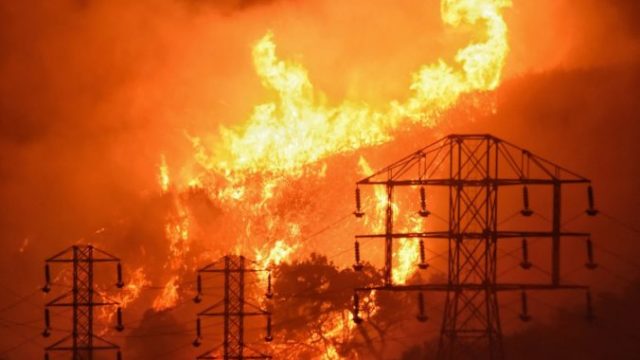 362172_california_wildfires_59716 3de0d35eb4ee4ba4a69963a7ad10ce9b 676x551.jpg