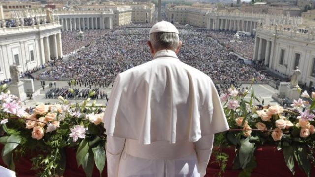 362227_vatican_pope_easter_94466 2d2e3ae6cfdf4a7a8c1a9d470f5307b5 676x451.jpg