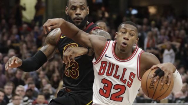 362357_kris dunn 32 lebron james 676x459.jpg
