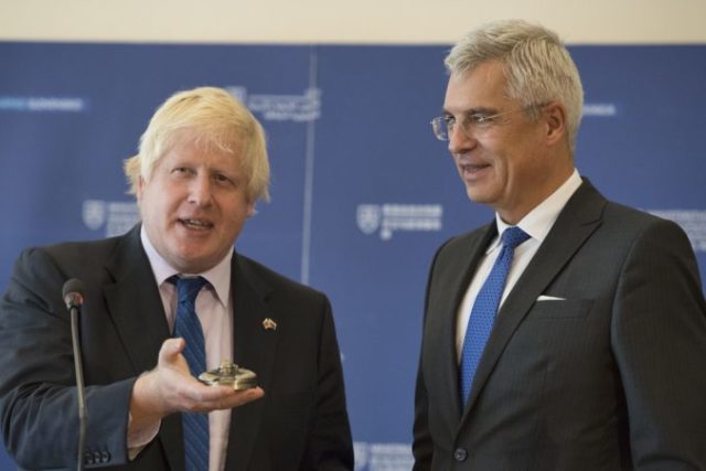 362695_boris johnson ivan korcok 676x451.jpg