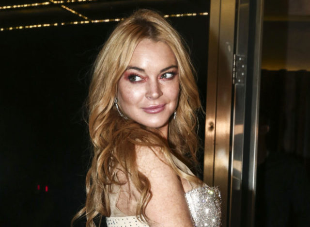 362729_harvey_weinstein_lindsay_lohan_01216 4113451ef9ce45cd9d405d06b4603658 676x494.jpg