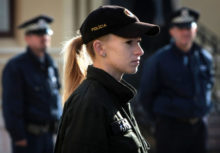 363190_policajtka 676x469.jpg