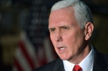 363351_americky viceprezident mike pence 676x445.jpg