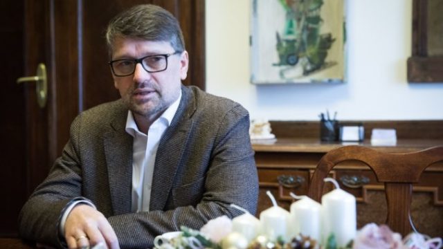 363535_minister kultury sr marek madaric 676x451.jpg
