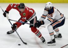 363650_oilers_blackhawks_hockey_59751 03d40234b6ee4de497a7c903490ccb6a 676x474.jpg