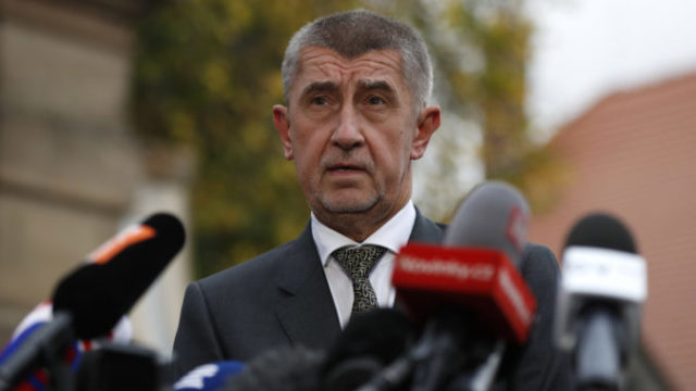 364585_czech_new_government_56932 d6b6350bf6cc4d618e807d2f392b281c 676x442.jpg