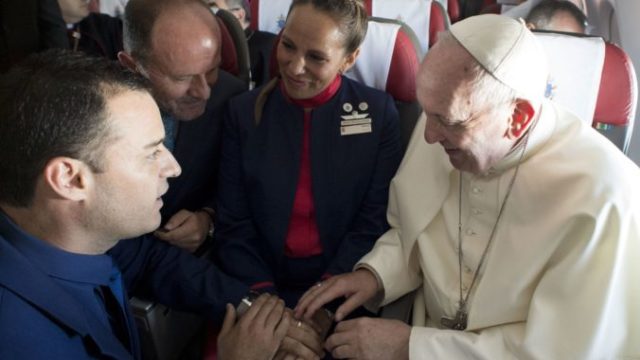 364710_aptopix_chile_pope_24994 cbe576cd4a3b49e699adee07898b1400 676x442.jpg