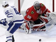 365417_maple_leafs_blackhawks_hockey_31446 2a47403780514671aebe81942cc79fd6 676x508.jpg