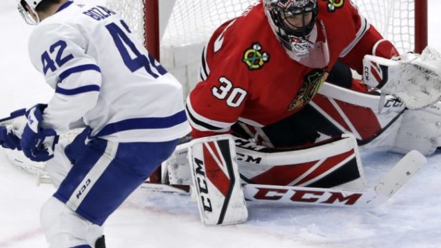 365417_maple_leafs_blackhawks_hockey_31446 2a47403780514671aebe81942cc79fd6 676x508.jpg
