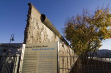 365530_berlinsky mur 676x450.jpg