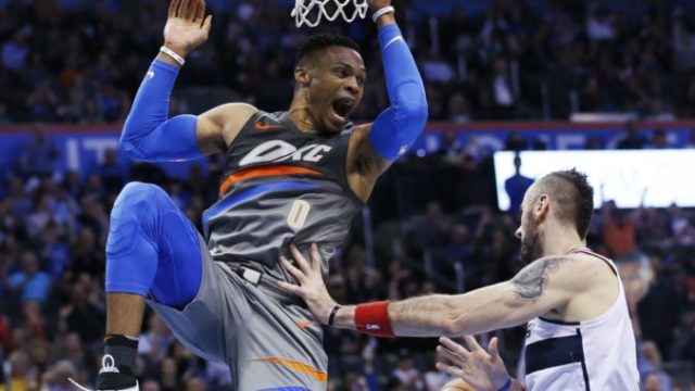 365534_russell westbrook 0 marcin gortat 676x508.jpg