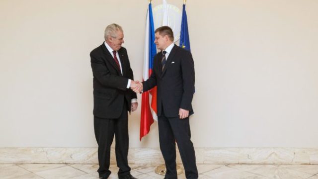 365673_milos zeman robert fico 676x451.jpg