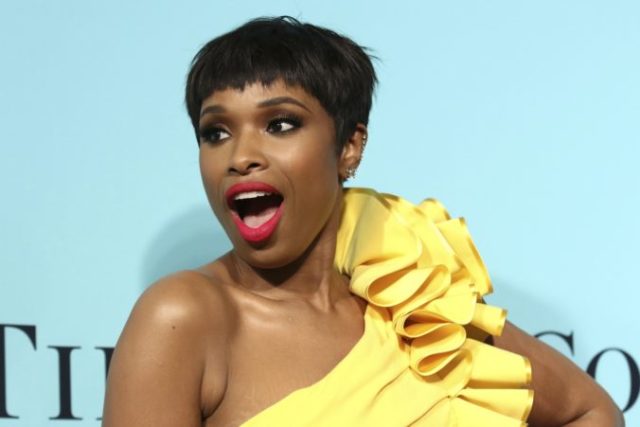 365799_jennifer hudson 676x451.jpg