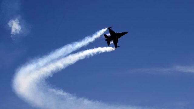 365899_stihacka f 16 676x447.jpg