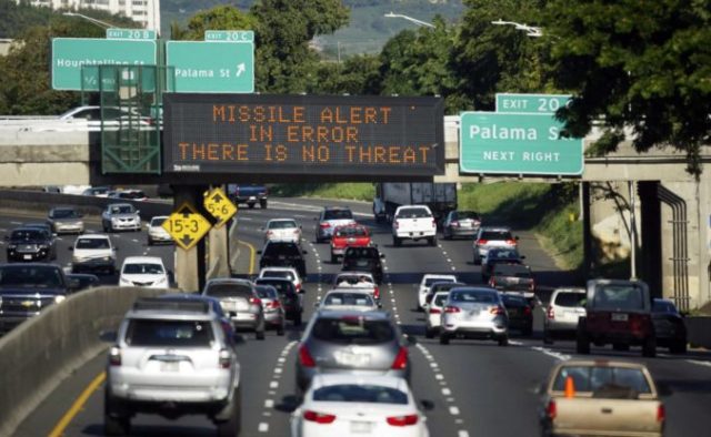366017_hawaii_mistaken_missile_alert_35694 e533d51c7ba24f4a95dc6633d7ce206e 676x416.jpg