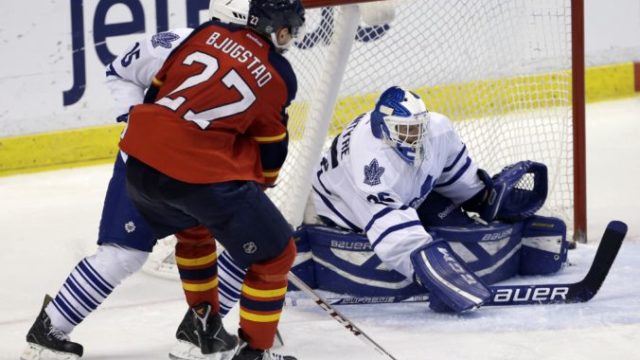 366045_drew macintyre 676x460.jpg