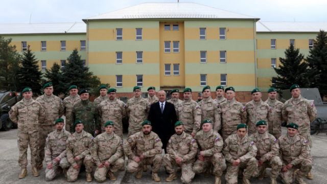 366077_slovenski vojaci 676x451.jpg