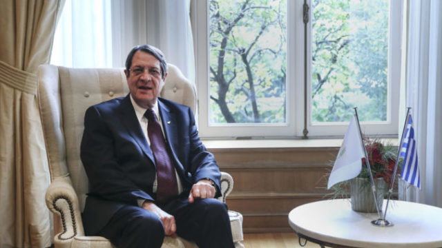 366457_nikos anastasiadis 676x451.jpg