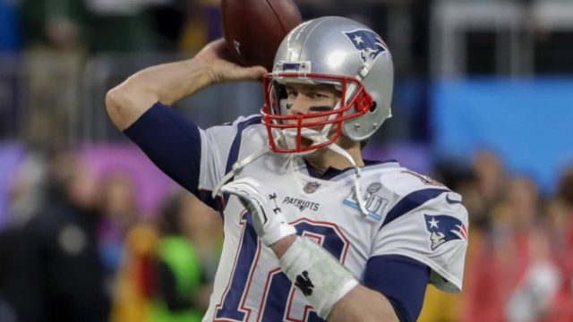 366475_tom brady 12 676x451.jpg