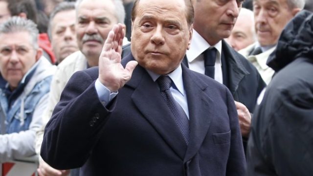 366550_italy_berlusconi 98f2ed57d68f497d803ead647886ba9d 676x519.jpg