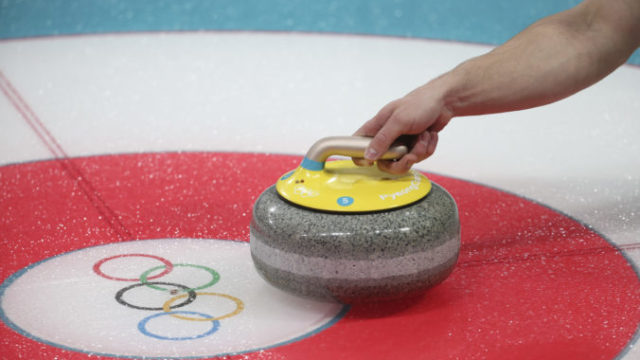 366811_pyeongchang_olympics_curling_90553 4d05bbda303c494d93311bfc7884c7fd 676x449.jpg