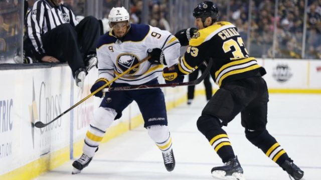 367116_evander kane 9 zdeno chara 676x448.jpg