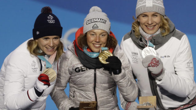 367295_pyeongchang_olympics_medals_ceremony_biathlon_women_58069 bcce43152c424695b40ac4f43676e425 676x533.jpg