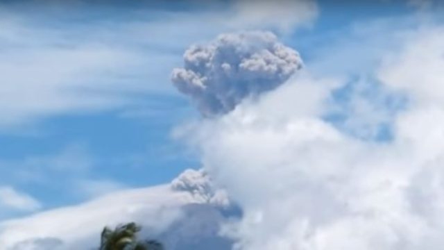 367340_agung 676x319.jpg
