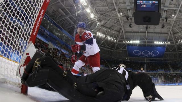 367737_petr koukal ben scrivens 676x488.jpg