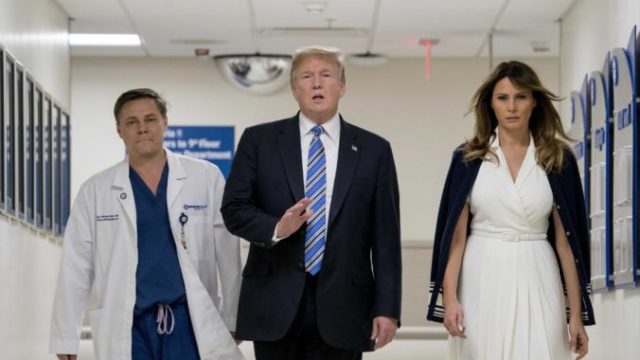 367759_aptopix_trump_school_shooting_florida_55508 5e01ad6c668b4497871df97fb22853ec 676x451.jpg